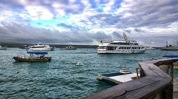 570x319_it_ecuador_boats