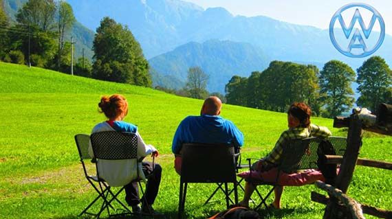 570x319-sv-slovenia-guests_enjoy_scenery